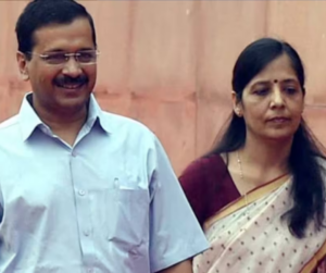 New Delhi: पत्नी सुनीता ने प्रधानमंत्री का भाषण पढ़ते हुए कहा, "केजरीवाल लोहे की तरह मजबूत, जिंदगी का हर पल देश को समर्पित"