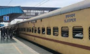 Valsad Express पर विस्फोट, RPF कांस्टेबल की मौत