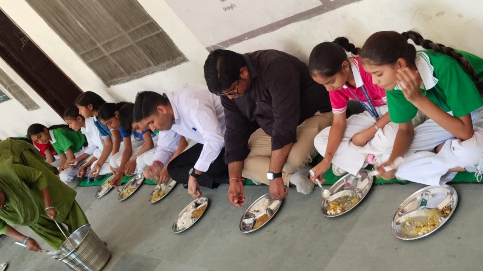 मिड डे मील