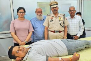 रक्तदान शिविर में उमड़ा सेवा, समर्पण और सामाजिक चेतना का जज़्बा